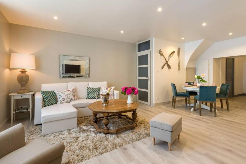 Chez La Tante Louise - Appartement Prive De Charme Passenans Exteriér fotografie